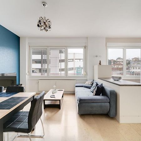 Superbe Appartement A Une Minute A Pied De La Gare Epinal Exterior photo